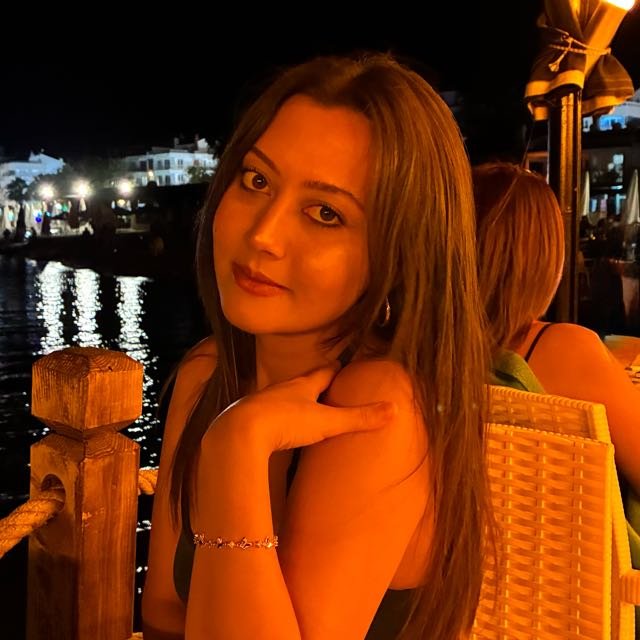 Ayşe Hilal Aydın portresi